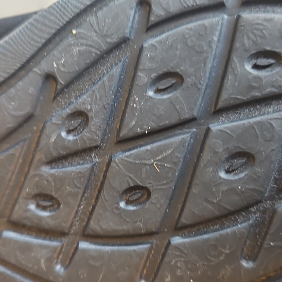 Bzees Black Wedges - Picture 10 of 11